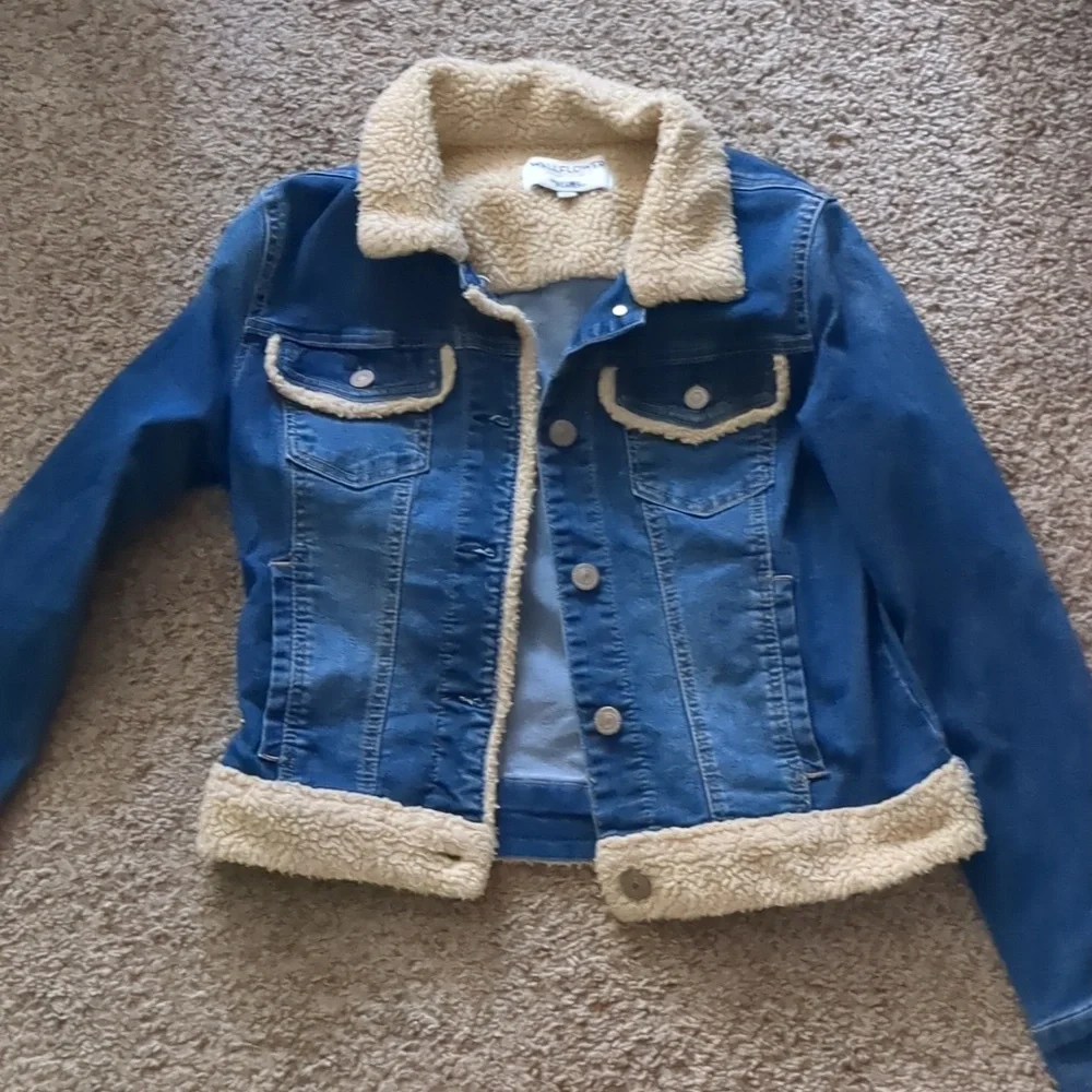 Jean jacket - Picture 1 of 1
